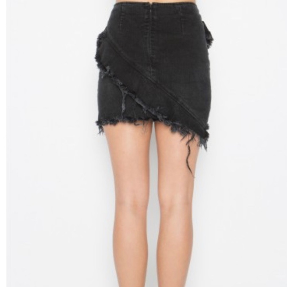 ZIPPER RUFFLE BLACK STRETCH DENIM - Picture 2 of 4